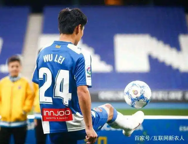 中国足球历史球员最高身价_足球历史身价最高的球员_足坛球员身价